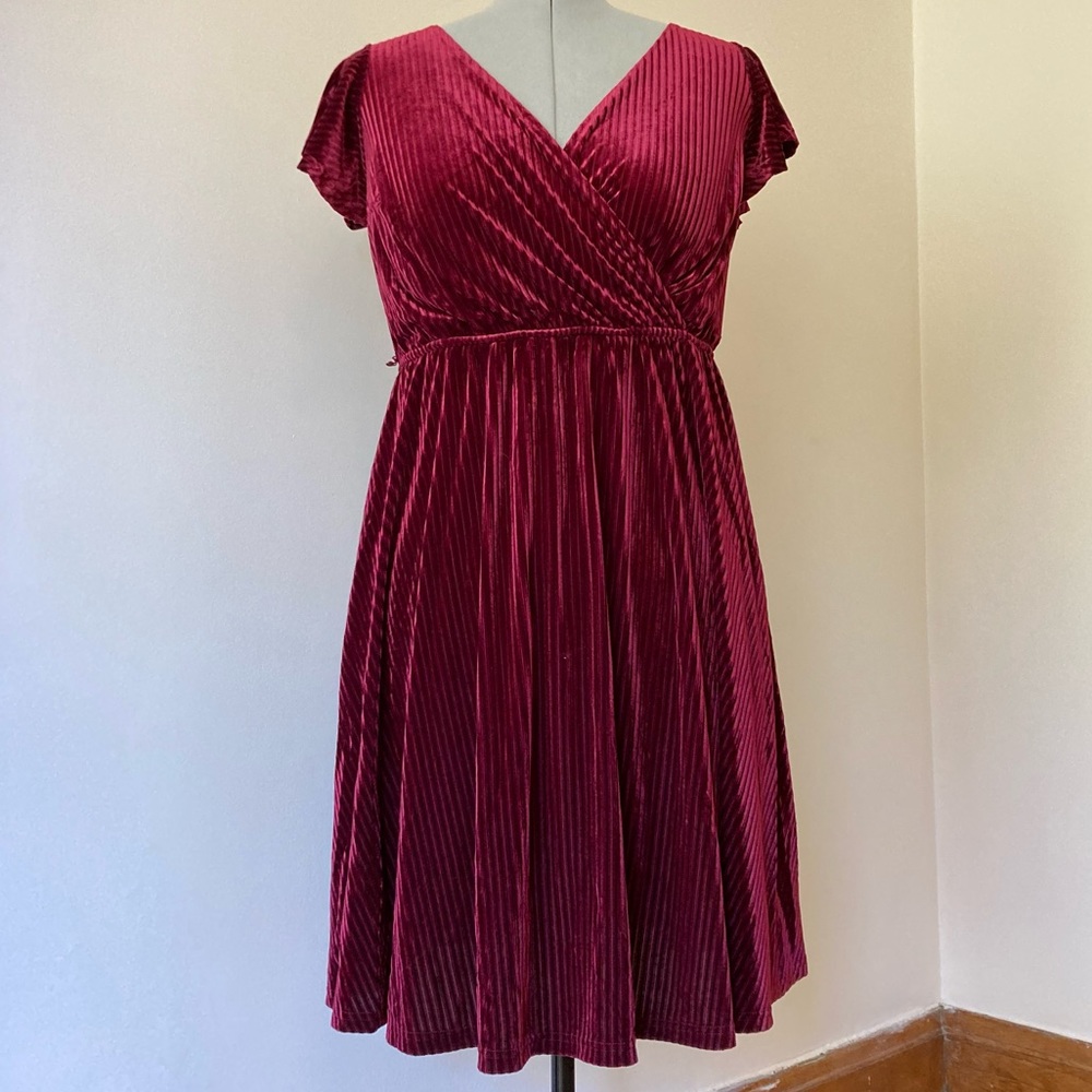ModCloth Red Velvet Corduroy Dress with Pockets! size 1X STRETCHY